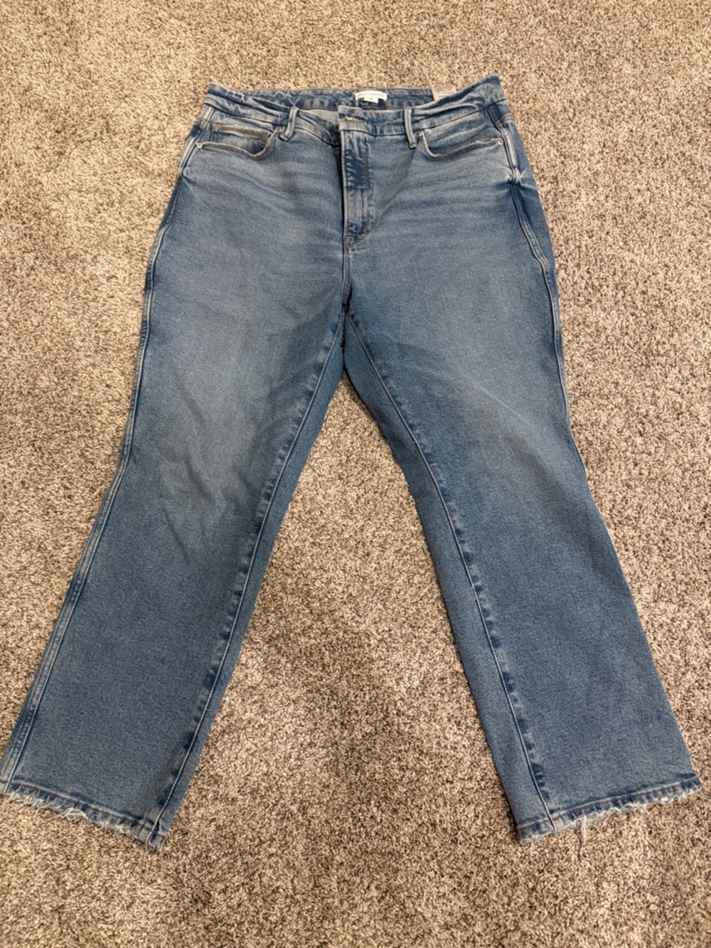 Good American Straight-Leg High-Rise Jeans in Medium Blue Wash